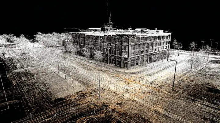 LiDARで取得した建物と道路の点群データ